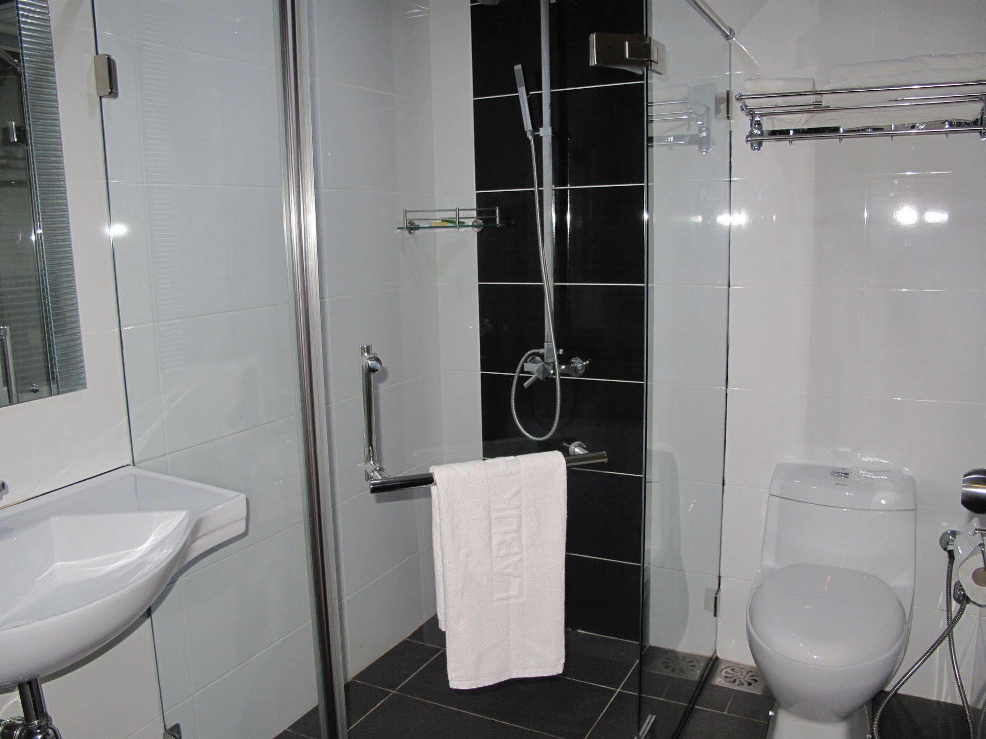 Labuk Hotel Sandakan Ngoại thất bức ảnh