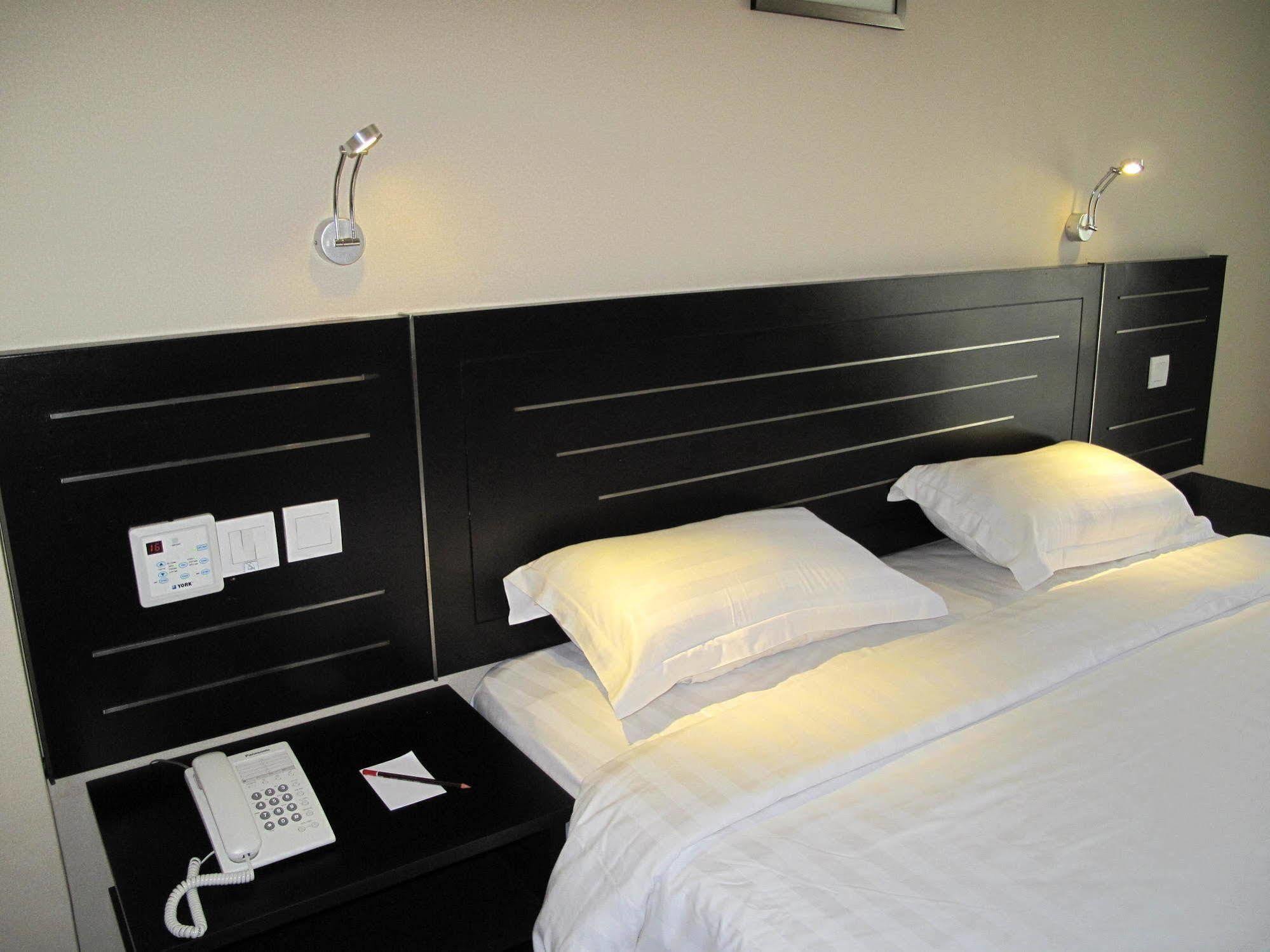Labuk Hotel Sandakan Ngoại thất bức ảnh